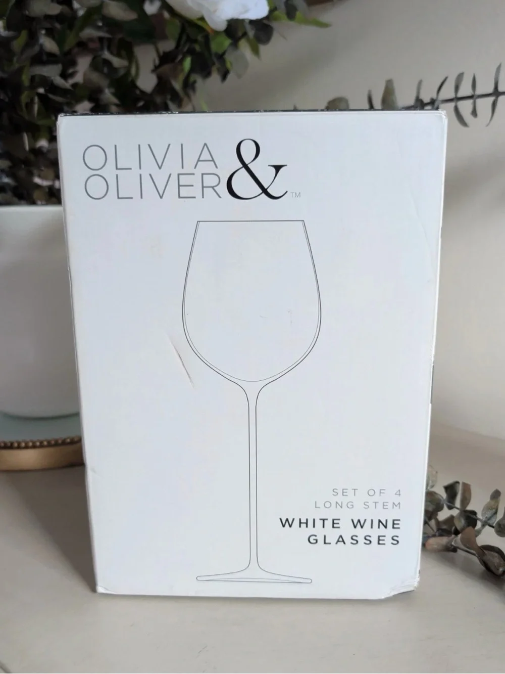 Olivia & Oliver White Wine Glasses Set Of 4 New In Box - Gold Rim